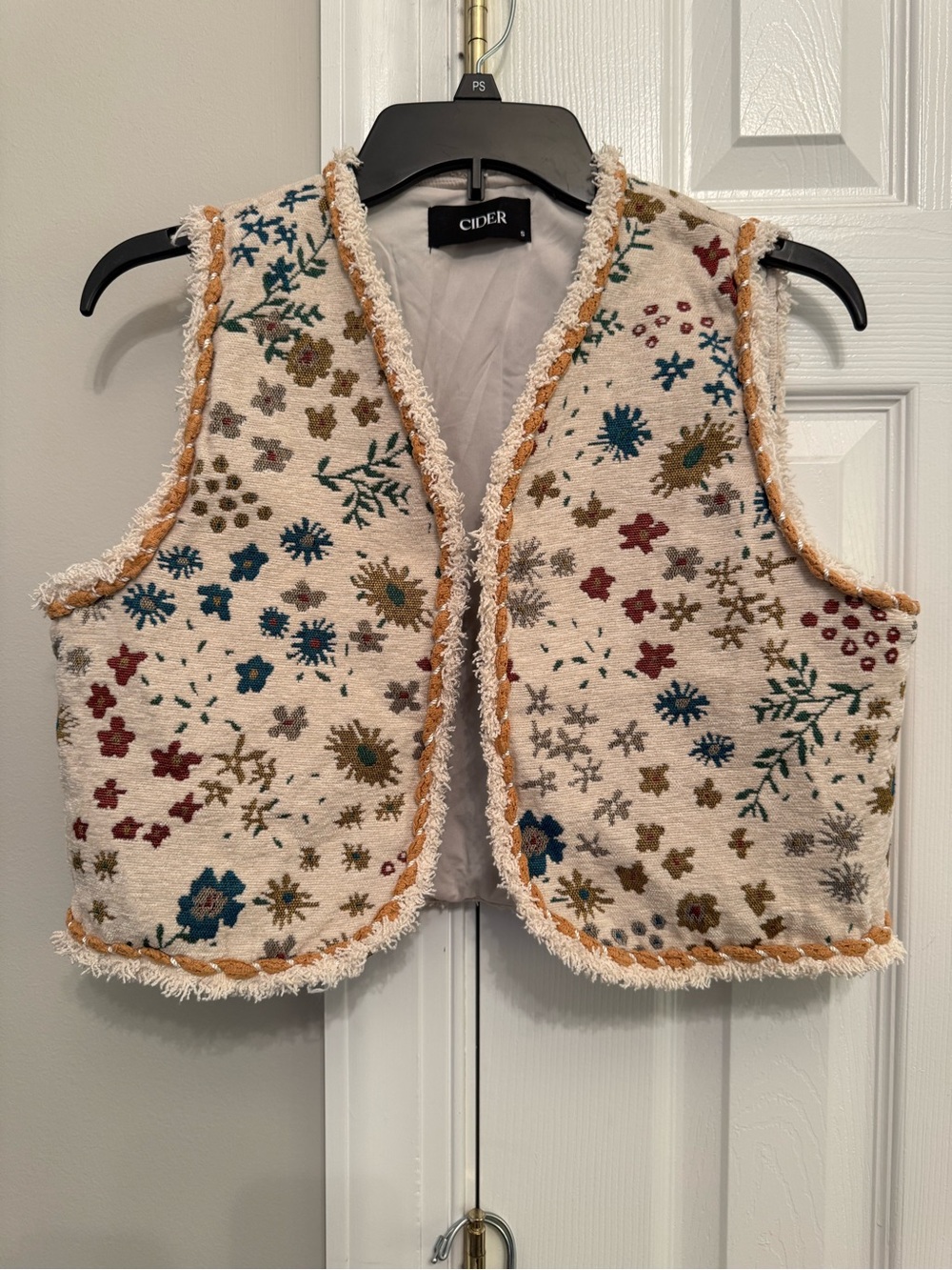 Cider Cream and Embroidery Cropped Vest